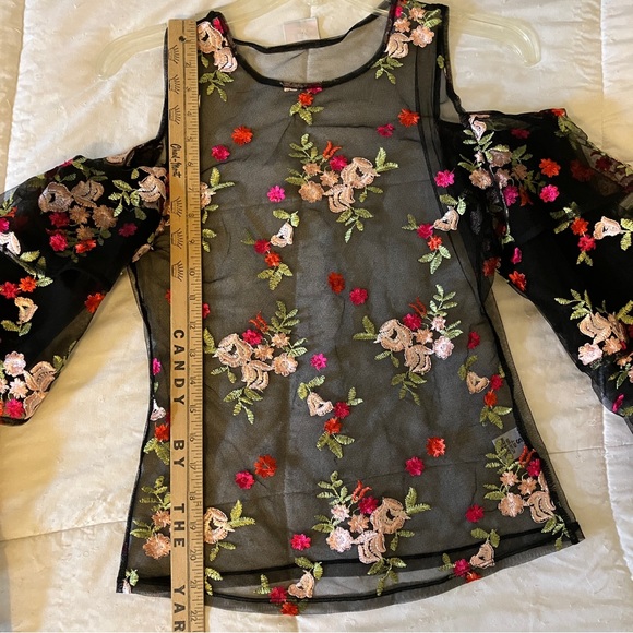 Impulsive Sheer Floral Embroidered Cold Shoulder Ruffle Sleeve Women’s Blouse - Picture 12 of 12